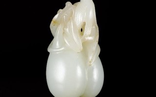 瓜果造型翡翠玉石雕件，寓意“多子多福”，象征爱情得到祝福