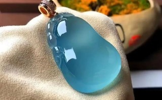 为何会成为蓝水翡翠的替代品？明明是素有“好运石”之称的天河石