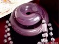 大妈花5万买的“帝王紫”竟是假翡翠？朋友说这手镯一定值钱