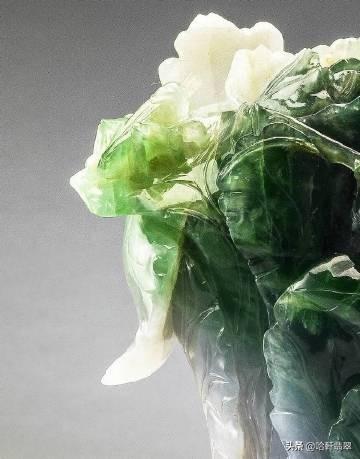 清朝玉雕技术的巅峰之作《神女翡翠白菜》，价值2亿的翡翠白菜  第8张