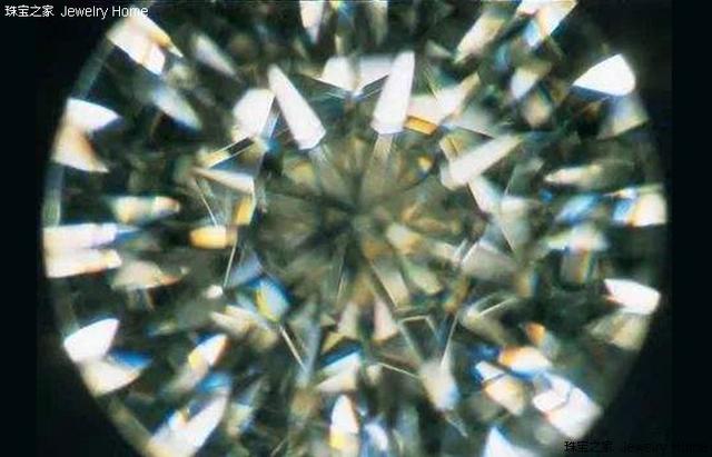 钻石跟水钻有什么区别呢(怎么区分钻石和水钻的区别图解)  第4张
