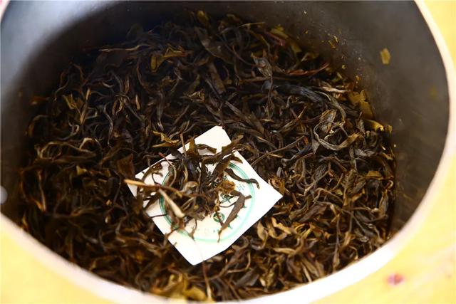 腾冲市高黎贡山生态茶业有限责任公司荣获“云南名牌农产品”称号  第13张