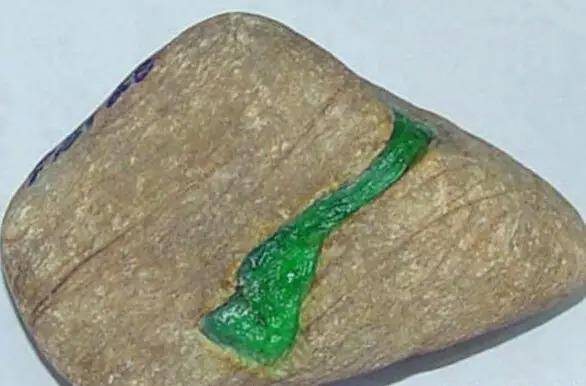 缅甸翡翠原石特点：木那红皮翡翠原石的特点：木那翡翠原石的特点  第2张