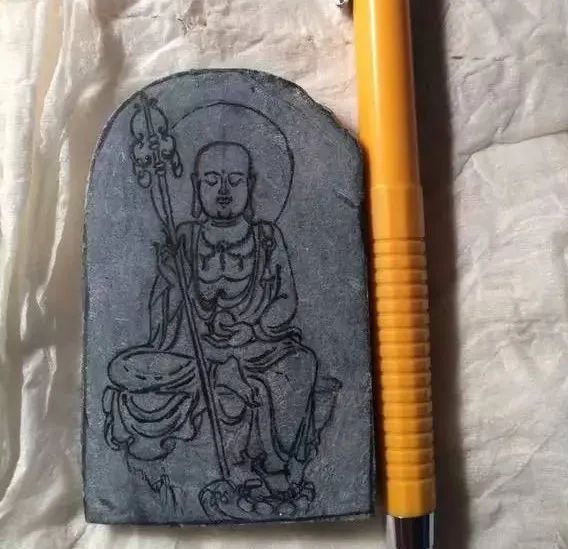分享一尊地藏王菩萨的定制过程，墨翠真的非常适合佛教题材-第6张图片-