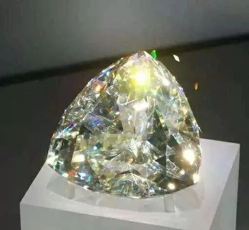 你喜欢什么钻石？带你看看全世界最闪的钻石！-第29张图片-