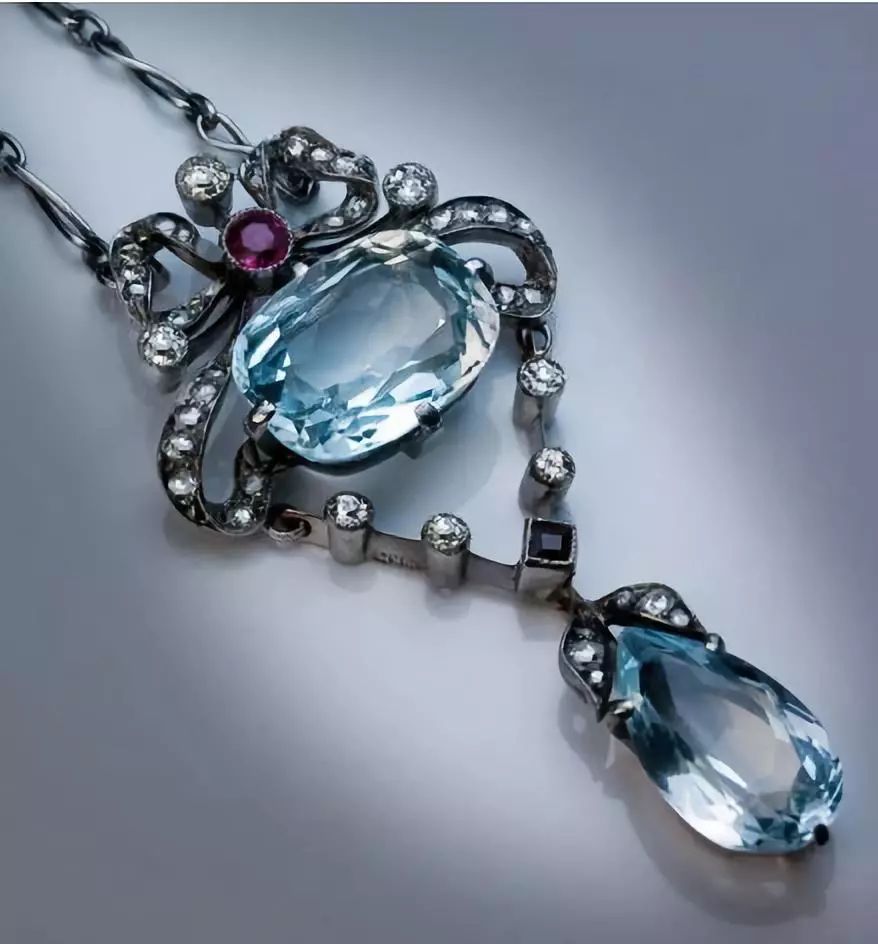 海蓝宝石，宝石中它比窦娥还冤-第12张图片-