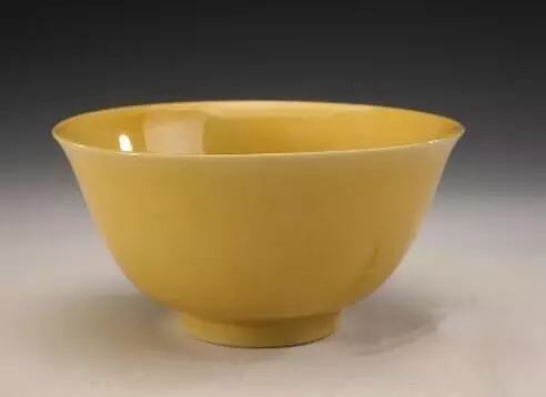 黄釉——皇家的专属瓷色  第2张