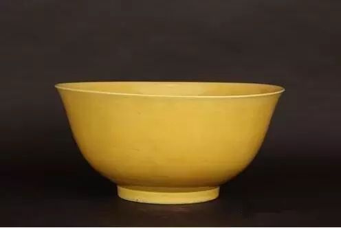 黄釉——皇家的专属瓷色  第9张